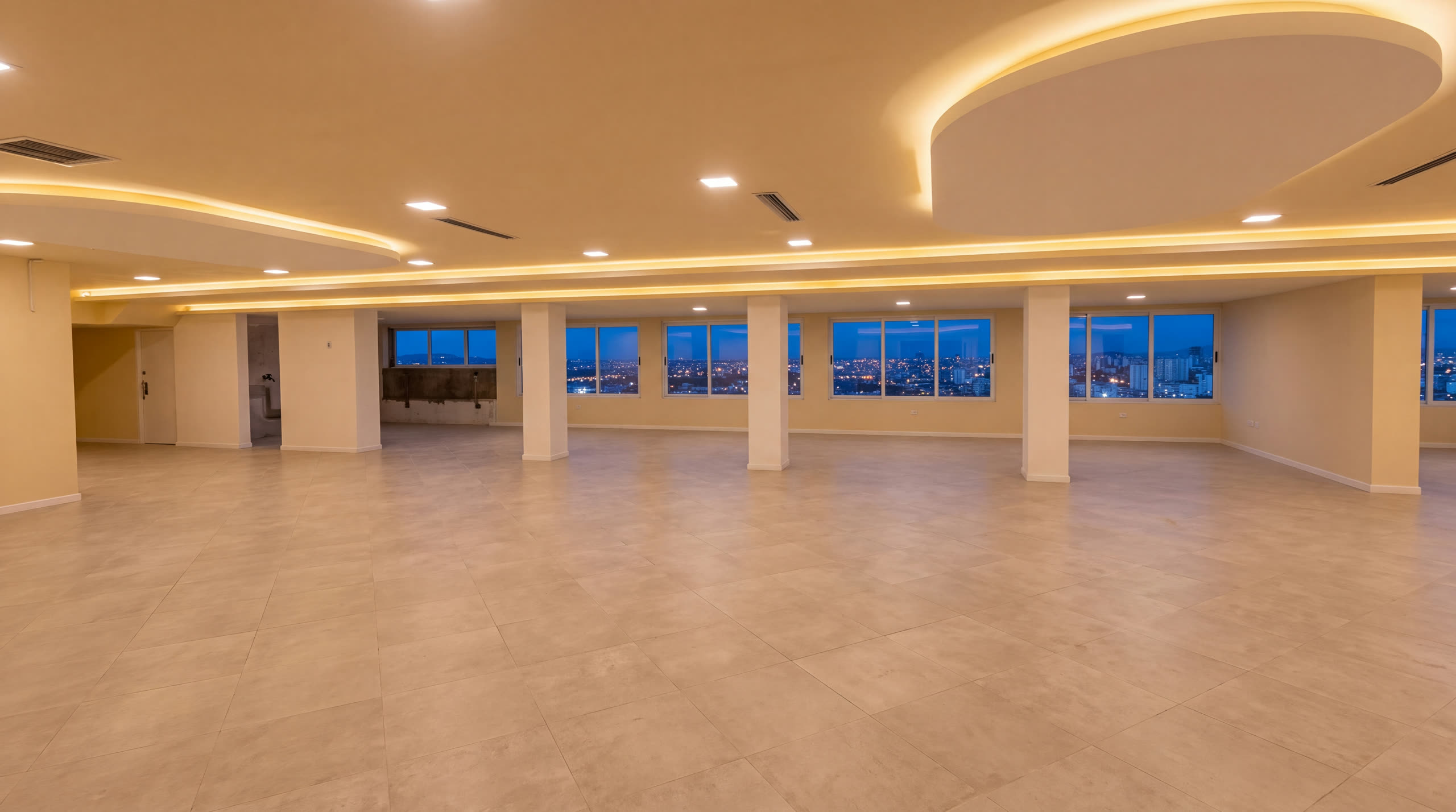 Recreación del salón de fiestas al anochecer